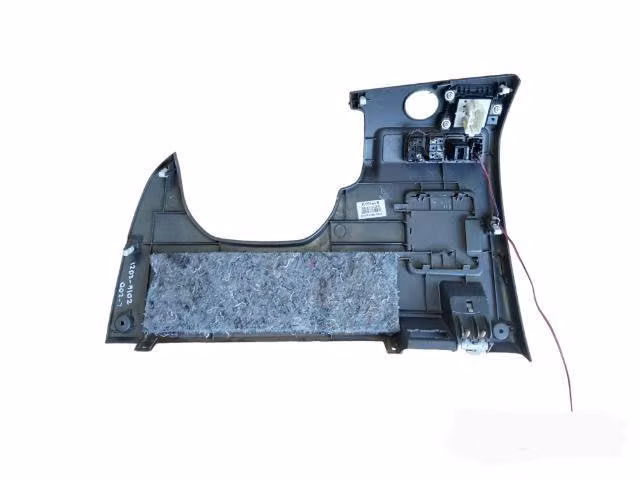 Consola Tapa de Fusibles Mitsubishi New L200 - Imagen 4