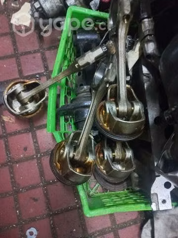 Pistones con bielas Toyota rav4 2016. 2.0