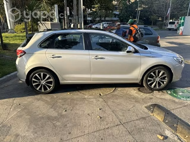 Hyundai I30 2018 en excelente estado - Imagen 4