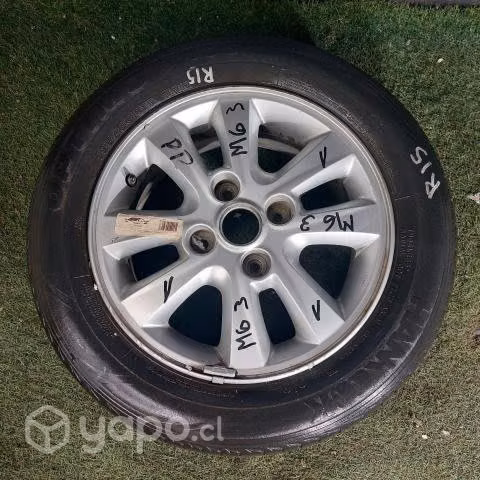 Llanta con neumatico mg 3 2014 cada una buen estad