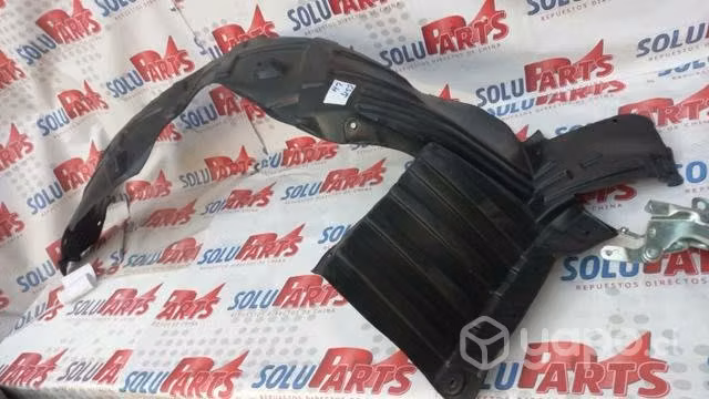 Guardafango delantero derecho para cs15