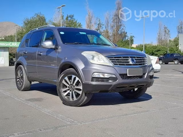 Ssangyong Rexton W 2015 2.0 AT 4x4 Diesel Full