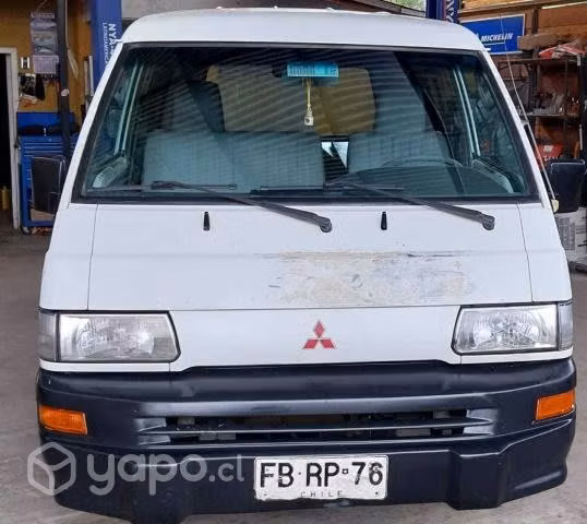 Mitsubishi l300 2012