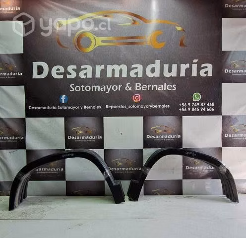 Moldura tapabarro Captiva 2020 a 2024 delantero Rh