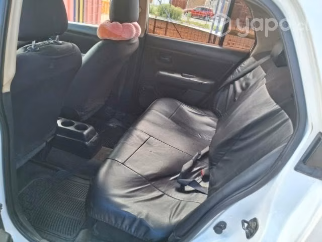 Se vende Nissan Tiida 2011 Blanco (Conversable)