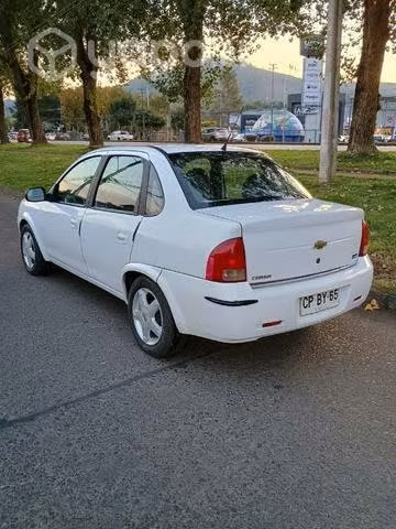 Se vende Chevrolet Corsa III - Imagen 4