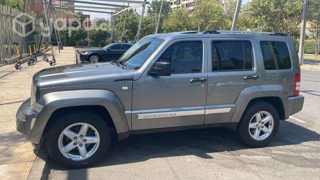 New cherokee limited 4x4 3.7 aut - Imagen 3