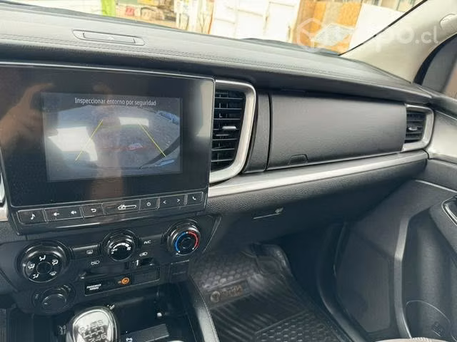 SE VENDE MAZDA BT  km. Liberada