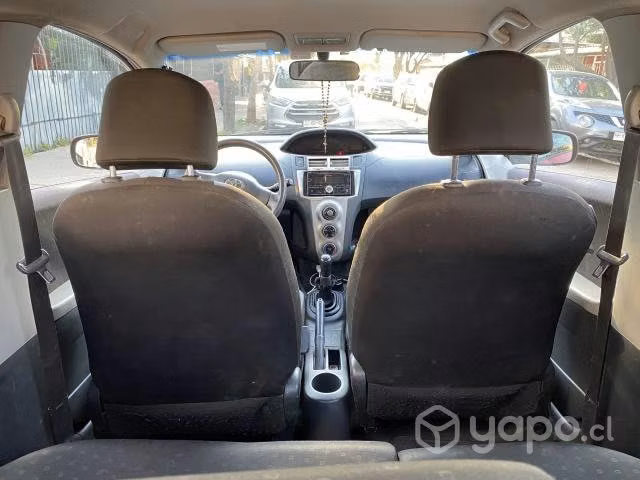 Vendo mi Toyota yaris sport