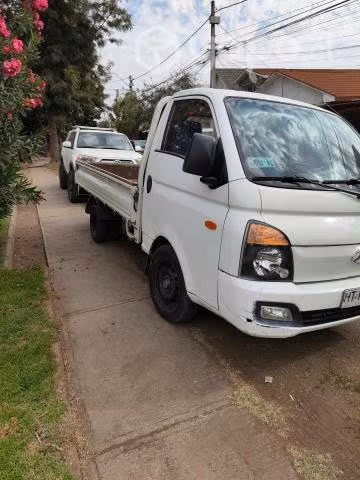 Camioneta Hyundai 2016. Único dueño, todo al día