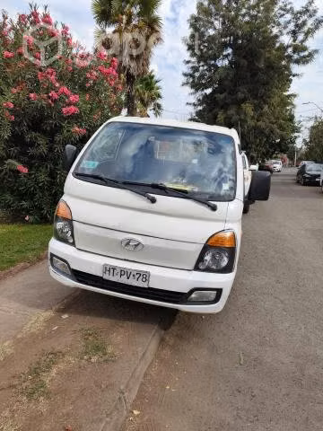 Camioneta Hyundai 2016. Único dueño, todo al día