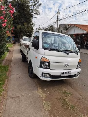 Camioneta Hyundai 2016. Único dueño, todo al día