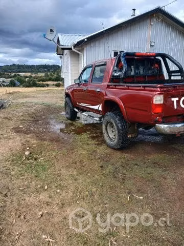 Toyota 2000