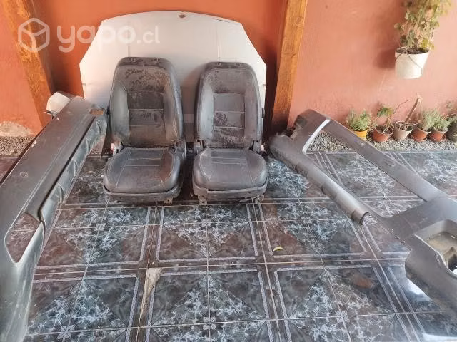 Parachoques, asientos y capot Haval H3
