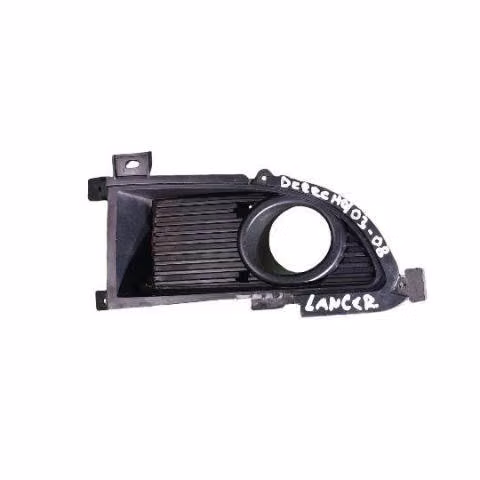 15729 tapa neblinero derecho mitsubishi lancer 08