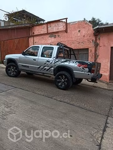 Camioneta Mazda mecánica