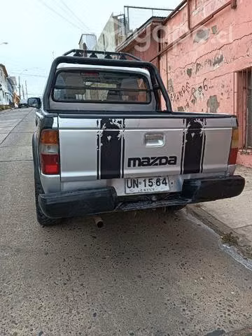 Camioneta Mazda mecánica