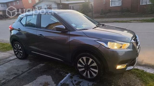 Nissan kicks advance mt 2017