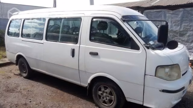 Se vende kia besta
