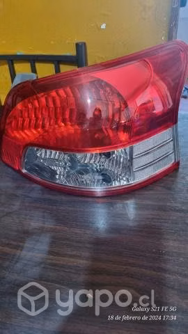 Foco lado derecho trasero toyota yaris 2007 - Imagen 3