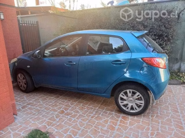 Mazda 2 2012