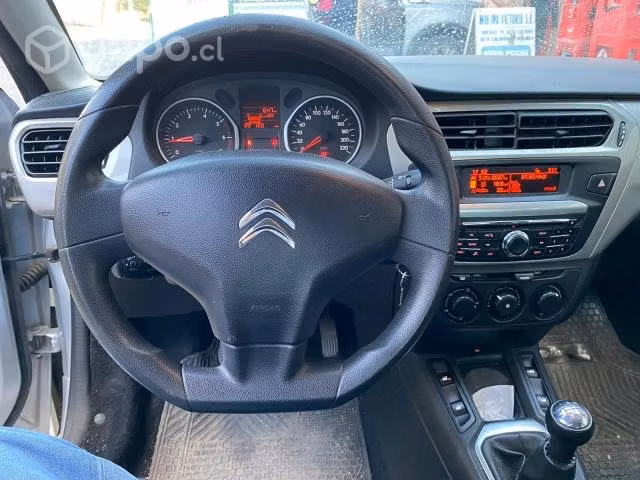 Vendo Citroen E-lysee 2017 Impecable Estado - Imagen 5