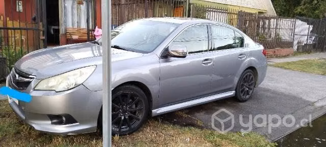 Auto Subaru Legacy 2010