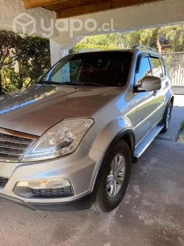 Ssangyong rexton 2016