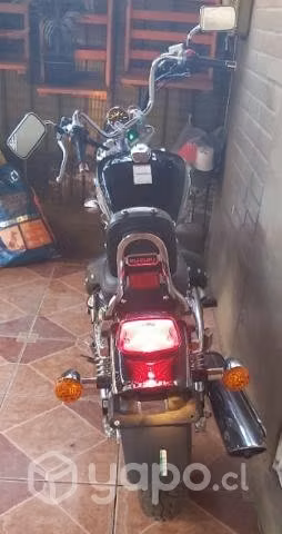 Motocicleta Gz 150 excelente estado
