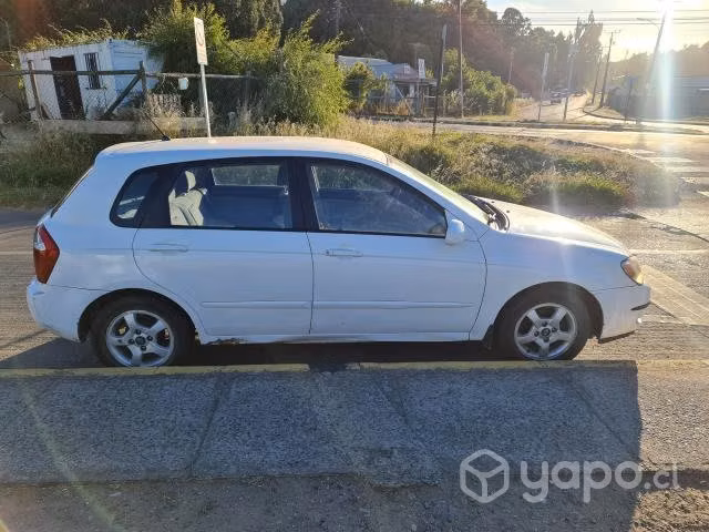 Kia cerato 1.6 - Imagen 4