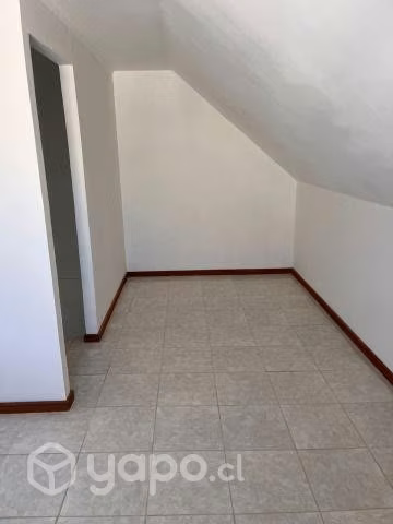 Se arrienda amplia casa ubicada en ciudad satélite