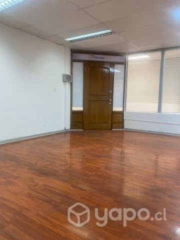 Oficinas comerciales a pasos del Metro Pte Alto
