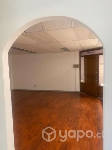 Oficinas comerciales a pasos del Metro Pte Alto