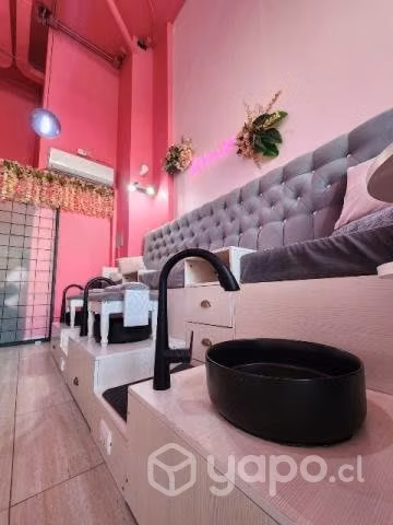 Vendo derecho de llave spa de uñas
