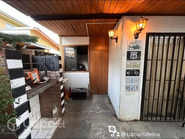 Se vende casa. Lampa
