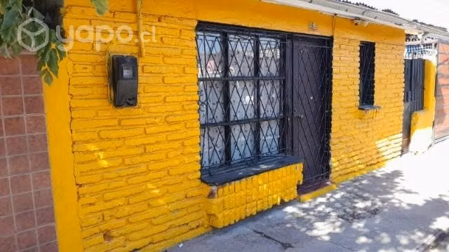 Casa con departamento interior