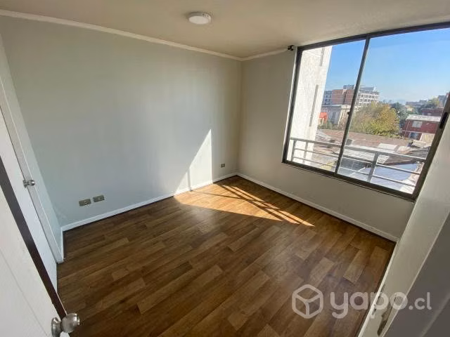 Arriendo departamento en Av. España