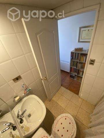 Acogedora habitación con baño privado a pasos de m - Imagen 4
