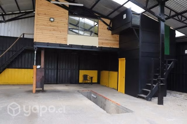 Vendo casa con galpon sector paillao