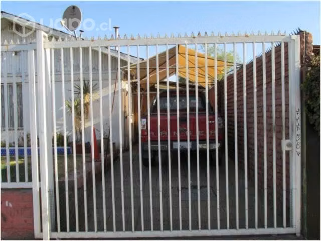 Venta casa con piscina excelente ubicación en422M2