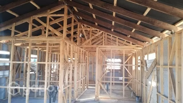 Terreno con edificación