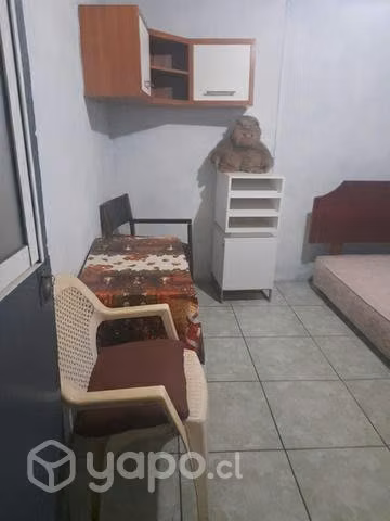 Arriendo pieza amoblada