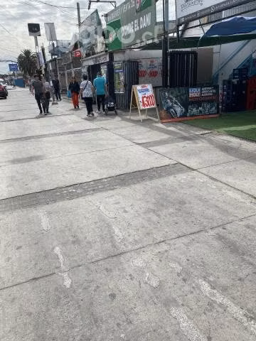 Se vende minimarket derecho a llave