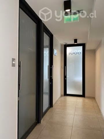 Arriendo oficina 1 privado
