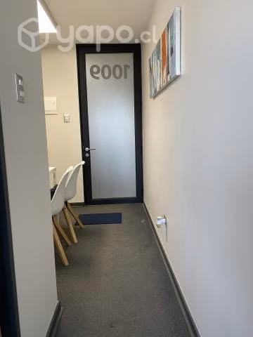Arriendo oficina 1 privado