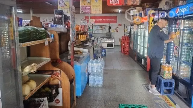 Venta Supermercado con derecho a llaves ubicado - Imagen 17