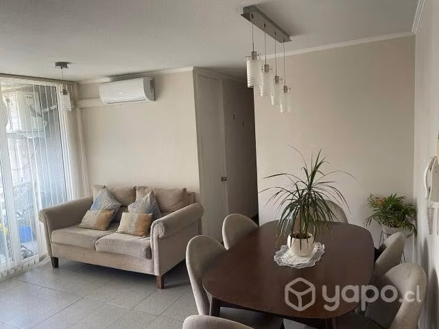 Arriendo departamento con estacionamiento