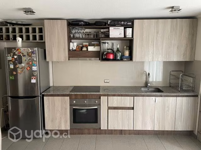 Arriendo departamento con estacionamiento
