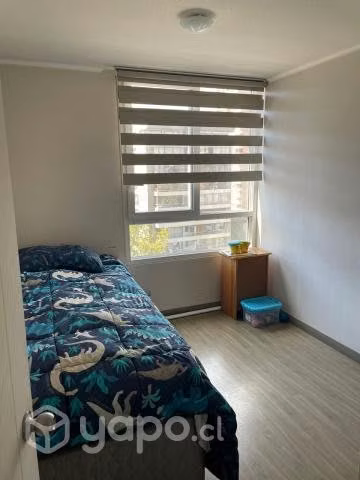 Arriendo departamento con estacionamiento