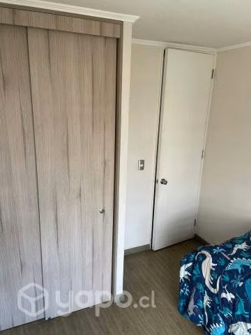 Arriendo departamento con estacionamiento